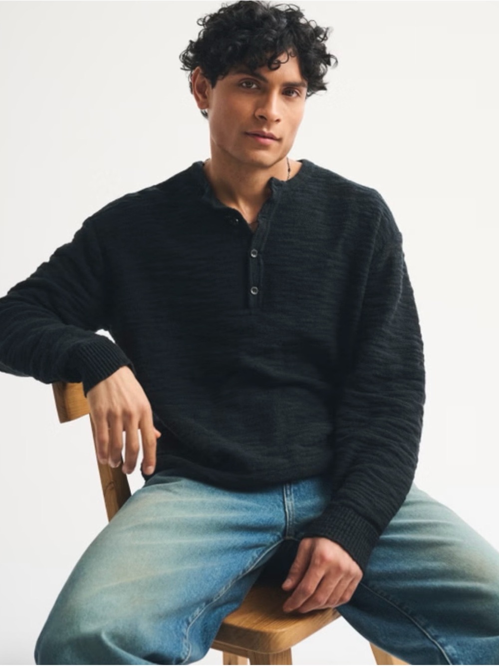 Abercrombie and Fitch Henley Style Sweater w/ 1/2 Button Front Long Sleeve Black